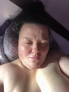 SunnyLeila2101 webcam