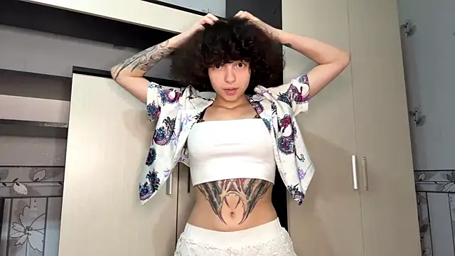 Nikatyanxx webcam