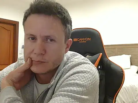 TroyDieselXXX webcam