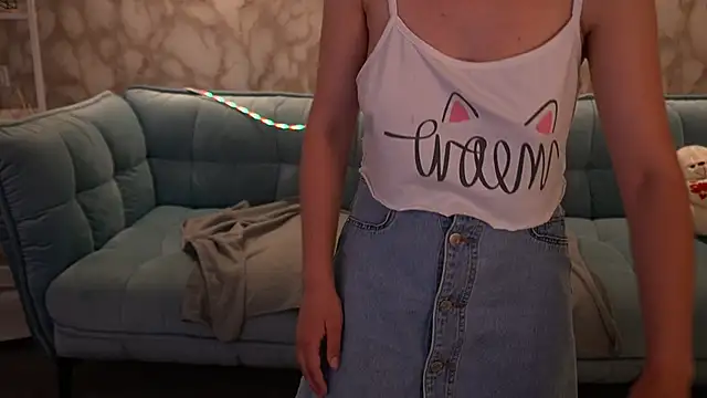 LiviaShy webcam