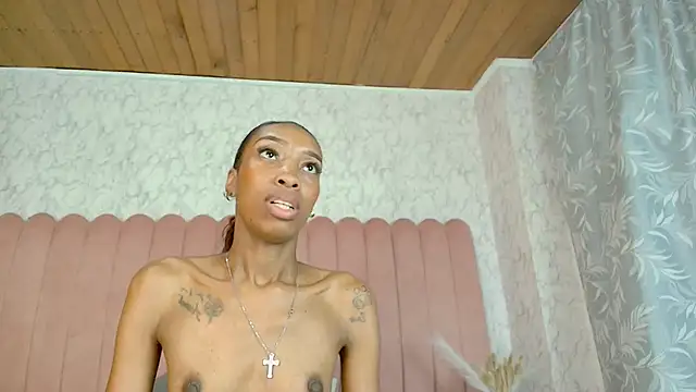 SCARLHETTBROWN webcam