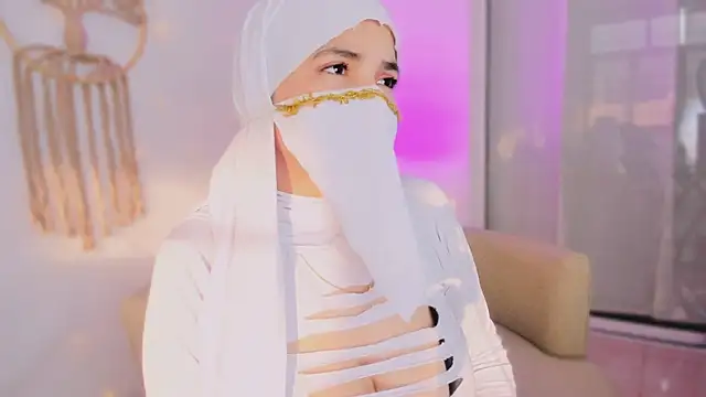 salma_isawwii webcam