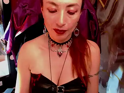 Queenscarlettsecret webcam