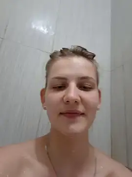 mooniekiss webcam