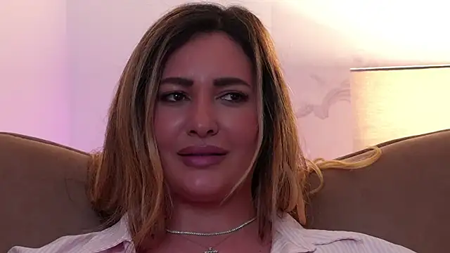 YaaraCollins Arab adult webcam model