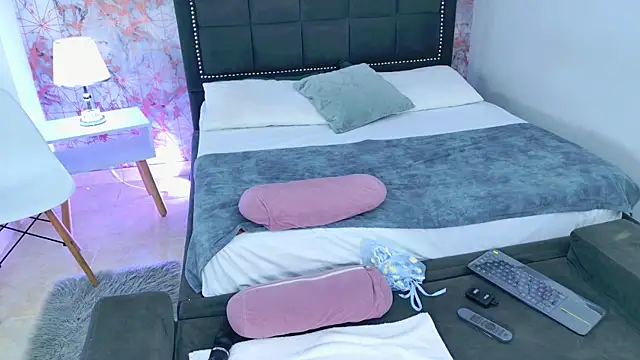 Angelique_Angell webcam
