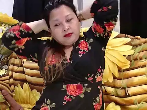 UrSweetClassyPinay webcam
