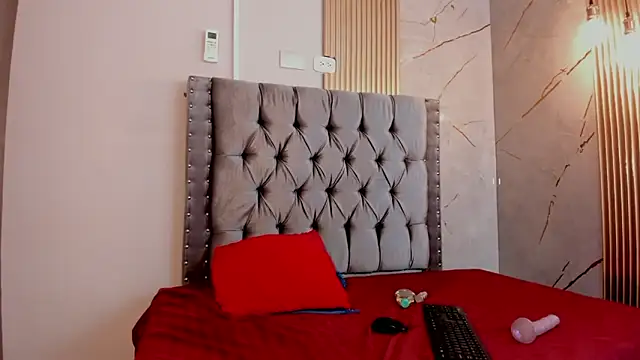 arianna_millers webcam