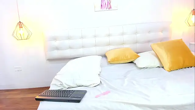 Alanna_miaw webcam