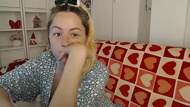 _karolynesyera_ webcam
