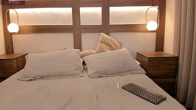 Emii_Lux webcam