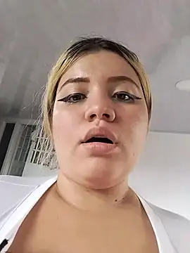 Sara_y_Amy webcam