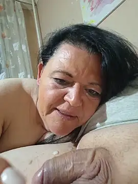 blacreign (F milf) - enjoying her pussy/ punci élvezés