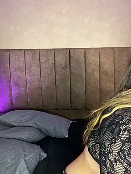 Antonella_Julieta webcam