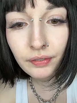 virusDoll webcam