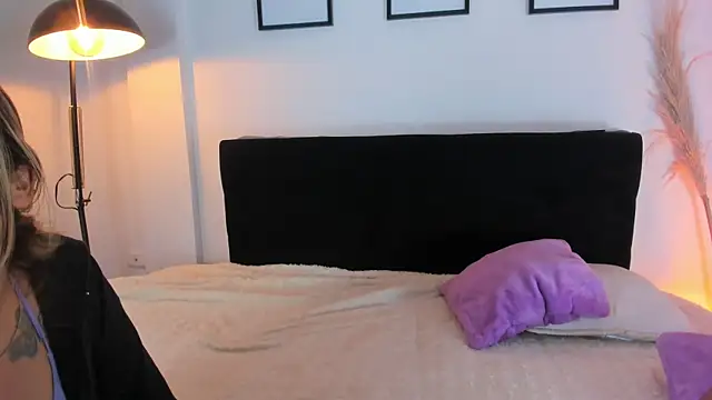 Bonny_and_carrot webcam