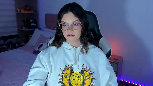 OphelianaRose33 webcam