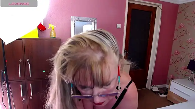MatureMariah webcam