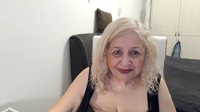 SusiLifeXXX webcam
