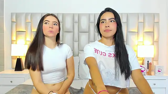 paola_katy_dicks ass worship closeup