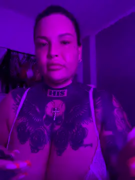 _MelinaCurves_ webcam