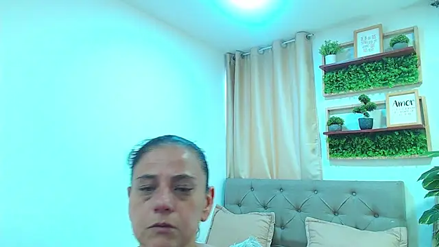 sasi_luna webcam