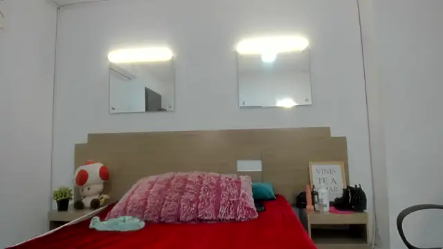 Ebony_N_Blonde webcam
