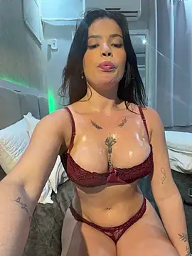 Rafaellaz Live Webcam on Stripchat