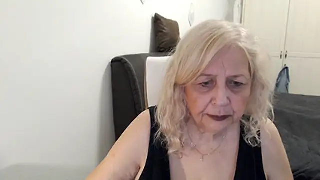 SusiLifeXXX webcam