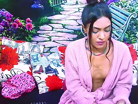 IndianPretty14u2Luv webcam