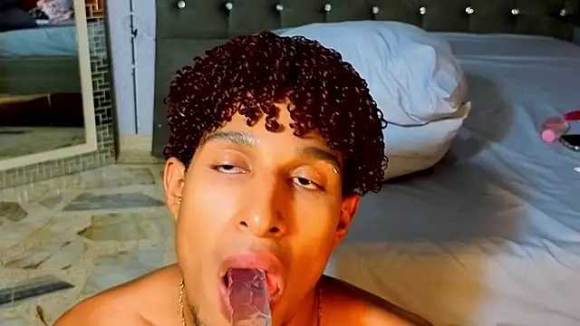 Alex_Bloom webcam