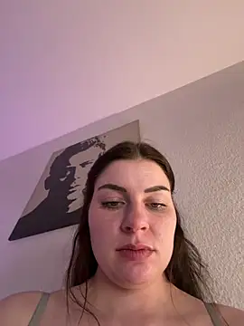 EllyNora webcam