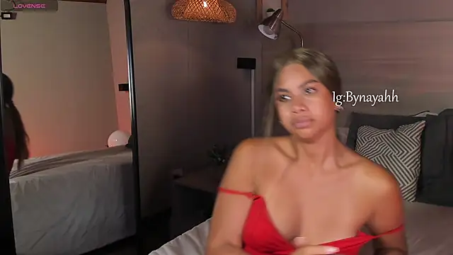 nayah__ webcam