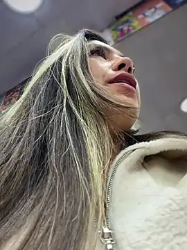 LIZ-06_ webcam