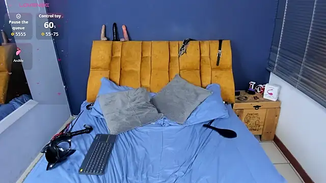 KendraaSimons webcam