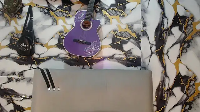 Alisson_Morgann webcam