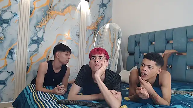 EMPIRE_BOYS1 webcam