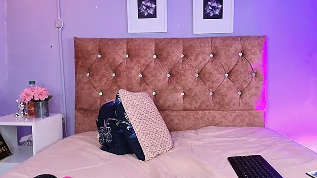 lilirousee webcam