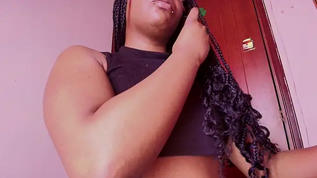 Victoriia_Jackson webcam