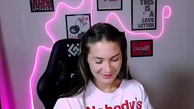 AlisaFrost webcam