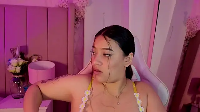 MollyBigBoobs12 webcam