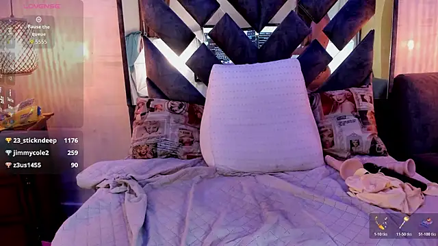 annie_vega17_ webcam