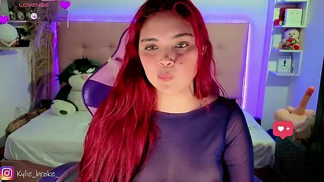 Kylie_brokee webcam