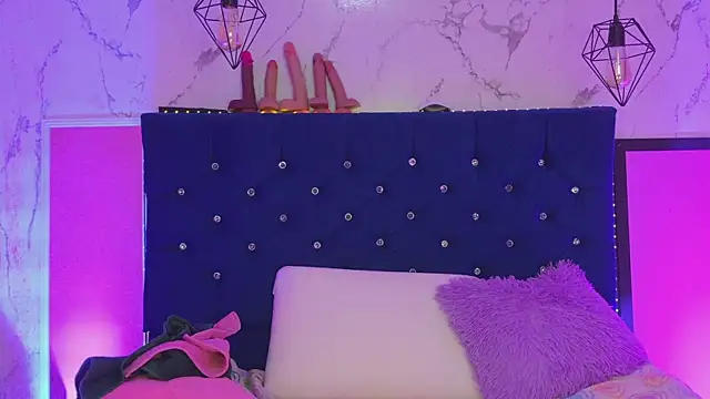 Dakotaa_Johnson webcam