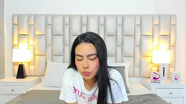paola_katy_dicks webcam