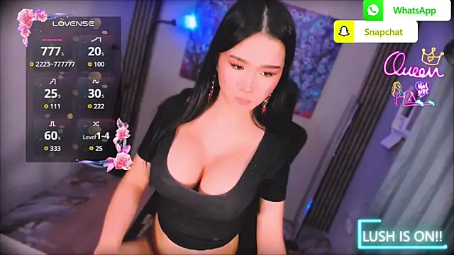 xBigSurpriseLorainex webcam