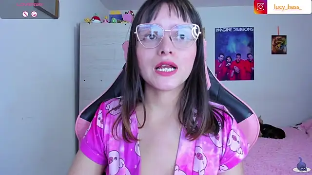 Lucyy-hess webcam