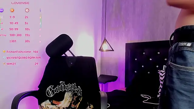 curly_babe webcam