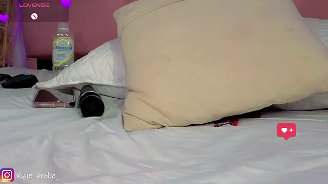 Kylie_brokee webcam