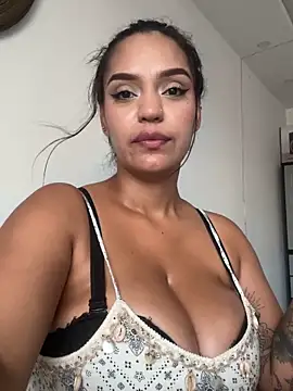 Sara-77 webcam